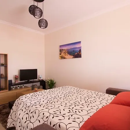 Skyline View Apartment