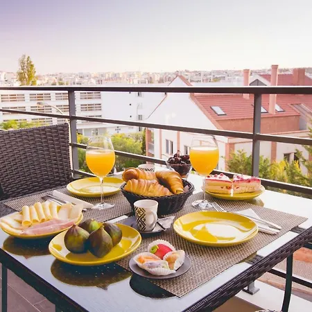 Skyline View Apartment