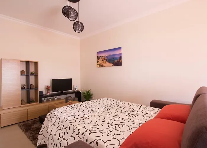 Skyline View Apartment